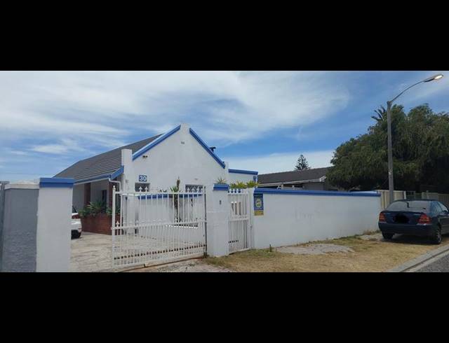 3 BEDROOM PROPERTY TO RENT IN GRASSY PARK
